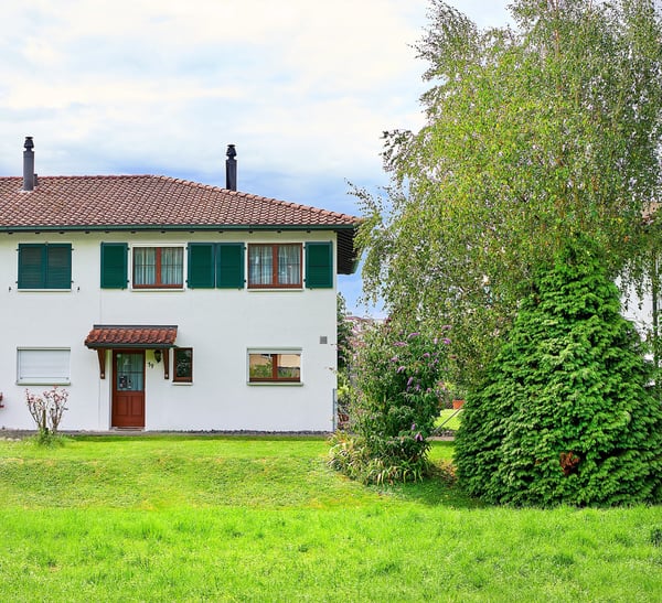 Gepflegtes, hübsches  1.5-Zimmer Eck-Einfamilienhaus in Kappel SO 3