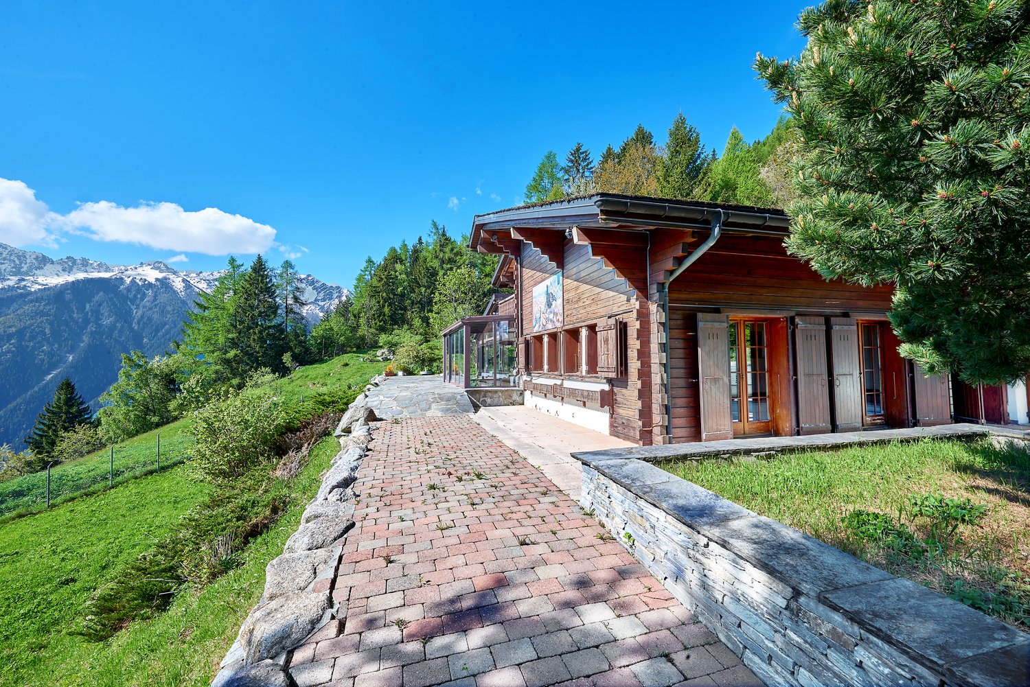 Immobilie in Ravoire - Traumhafte Chalet-Villa mit grossem Inhouse-Pool - Bild 3