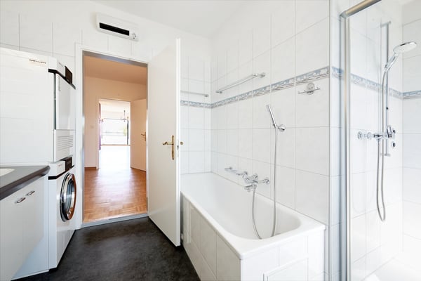 Grosszügige 6.5-Zimmer-Dachwohnung mit eigener Dachterrasse in Hinterkappelen 12