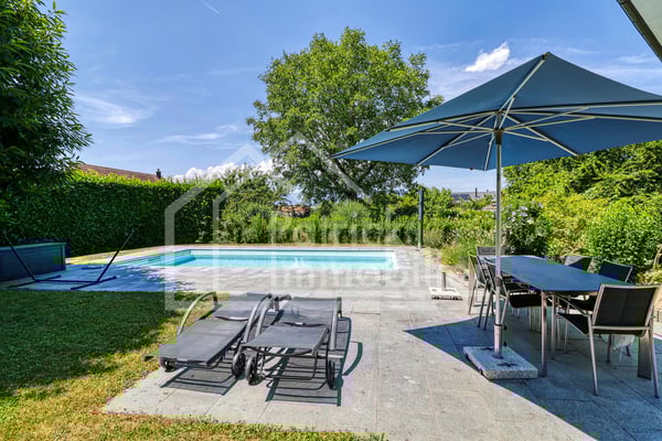 Villa de famille avec annexe, piscine, garage double 3