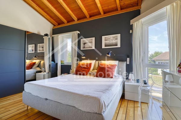 Villa de famille avec annexe, piscine, garage double 7