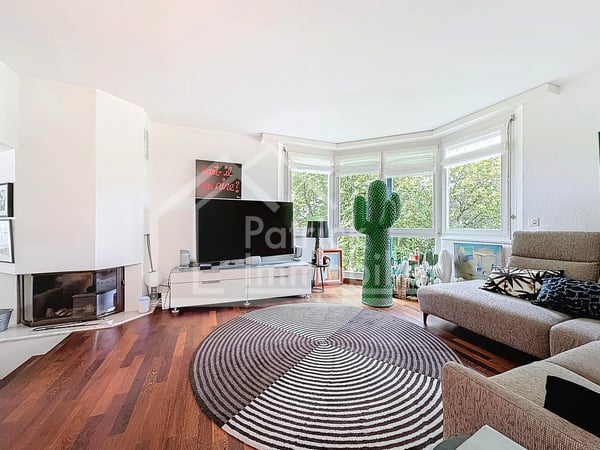 Villa de famille avec annexe, piscine, garage double 5