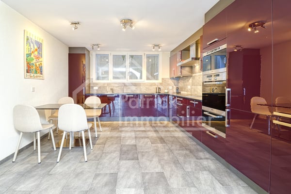 Villa familiale avec jacuzzi et vue panoramique sur le lac! 6