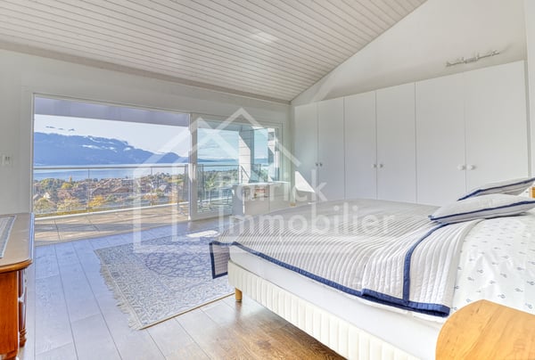 Villa familiale avec jacuzzi et vue panoramique sur le lac! 11