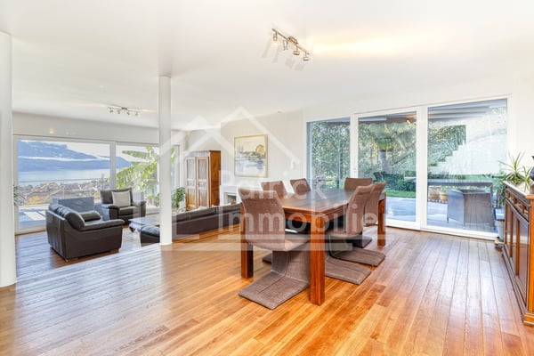 Villa familiale avec jacuzzi et vue panoramique sur le lac! 4