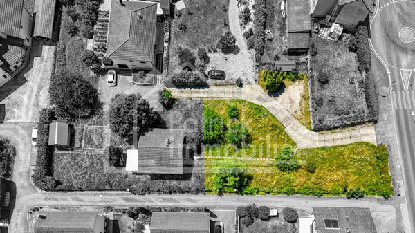 Terrain avec permis en force pour 2 villas à Concise 1