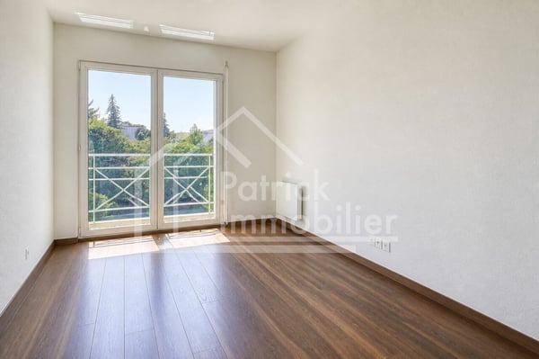 Villa 1.5 pièces jumelée par les couverts 9