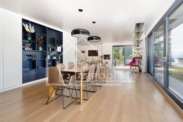 Propriété contemporaine d'exception avec vue panoramique sur le lac 4