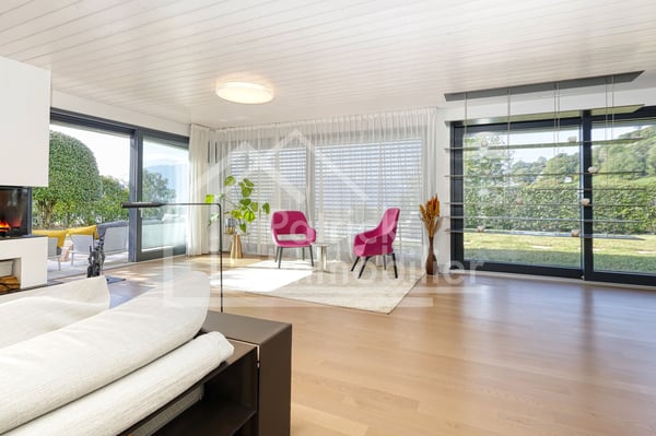 Propriété contemporaine d'exception avec vue panoramique sur le lac 3