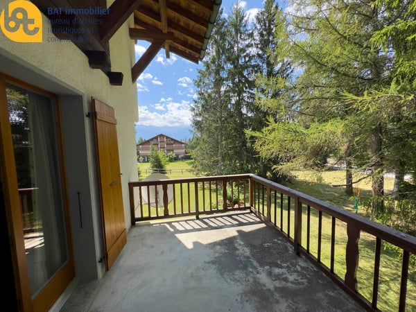 Hiver 2026 Duplex dans chalet quartier résidentiel à proximité du Golf de Crans 7