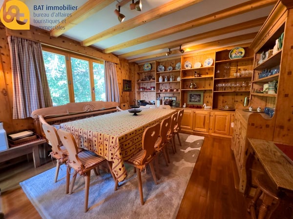 Hiver 2026 Duplex dans chalet quartier résidentiel à proximité du Golf de Crans 8