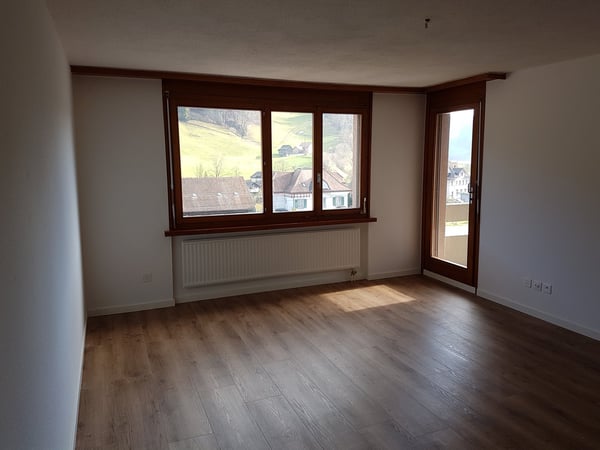 TOP-GELEGENHEIT: Komfortable Wohnung mit grossem Balkon 3