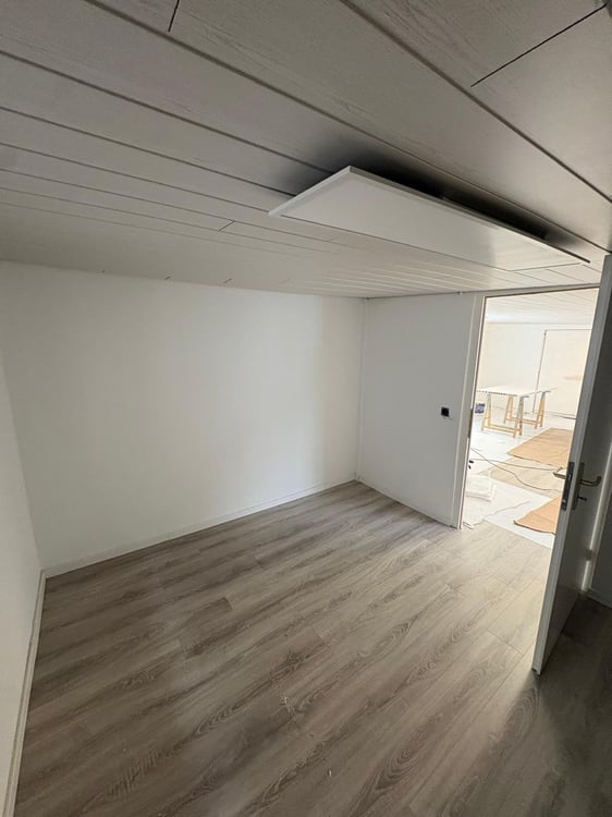 Lagerraum / Bastelraum, / Hobbyraum 15m2, Teppich renoviert 6