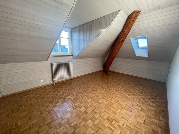 Zentrale Wohnung mit bester ÖV-Anbindung am Eigerplatz zu vermieten 5