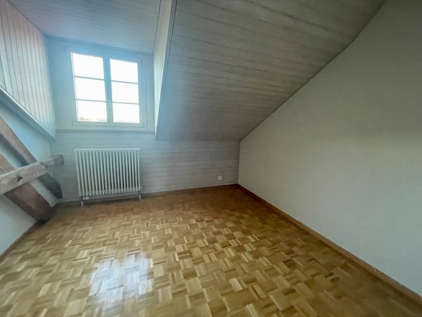 Zentrale Wohnung mit bester ÖV-Anbindung am Eigerplatz zu vermieten 6