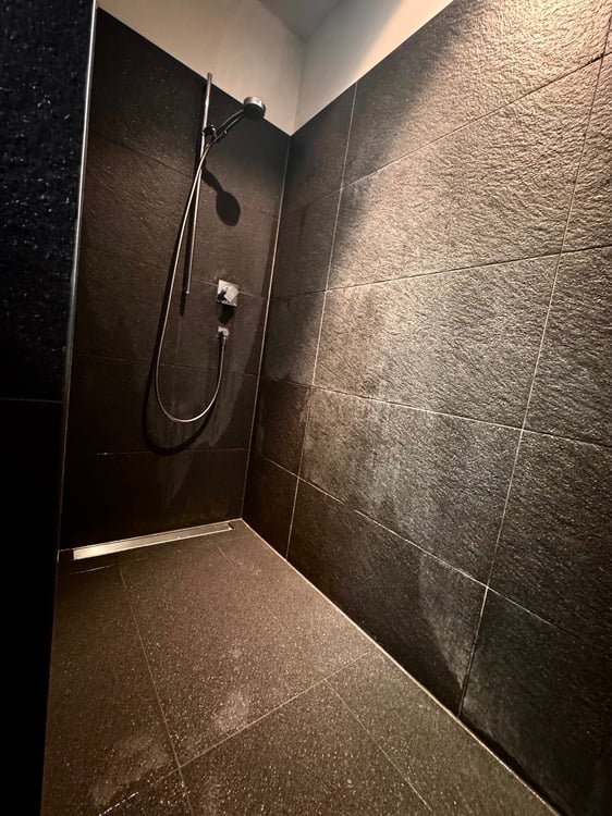 Parterrewohnung / Einliegerwohnung mit grossem Sitzplatz, Nähe Bahnhof 11