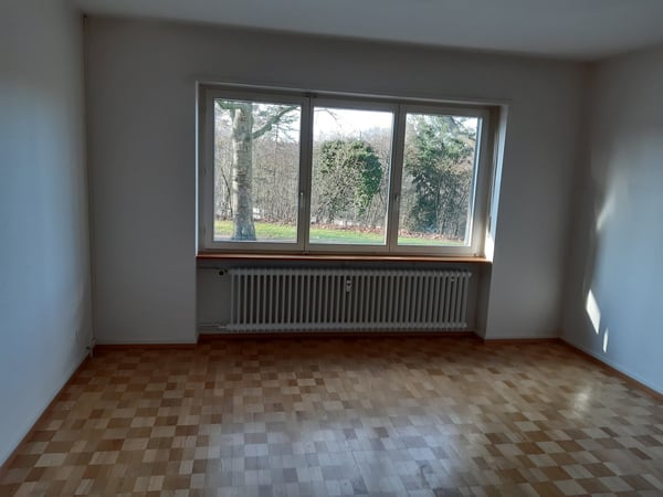Liebevoll sanierte Altbau-Wohnung im 3. Obergeschoss mit Balkon 2