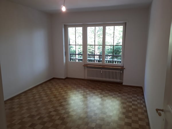 Liebevoll sanierte Altbau-Wohnung im 3. Obergeschoss mit Balkon 3