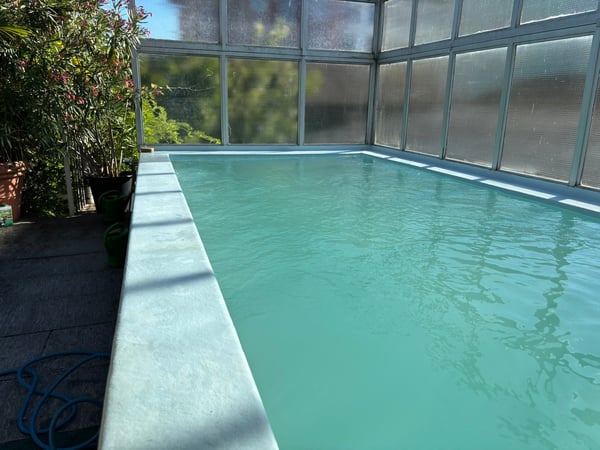 Grosszügige 2-Zimmer-Wohnung mit Pool in Gossau SG 1