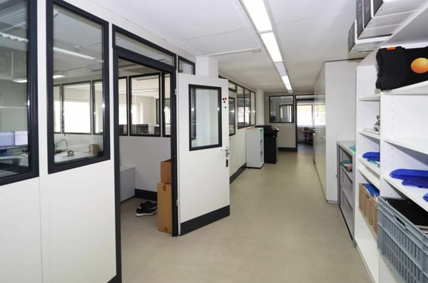 Industrie- und Gewerbegebäude West in Mitlödi GL 12