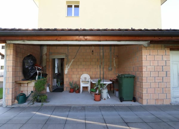 Freistehendes Einfamilienhaus mit Garten an sonniger und familienfreundlicher Lage in Tuggen SZ 18