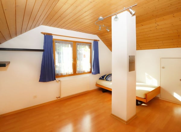 Freistehendes Einfamilienhaus mit Garten an sonniger und familienfreundlicher Lage in Tuggen SZ 6