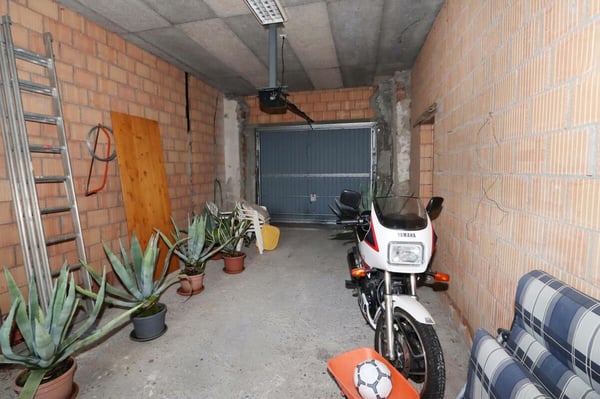 Freistehendes Einfamilienhaus mit Garten an sonniger und familienfreundlicher Lage in Tuggen SZ 19