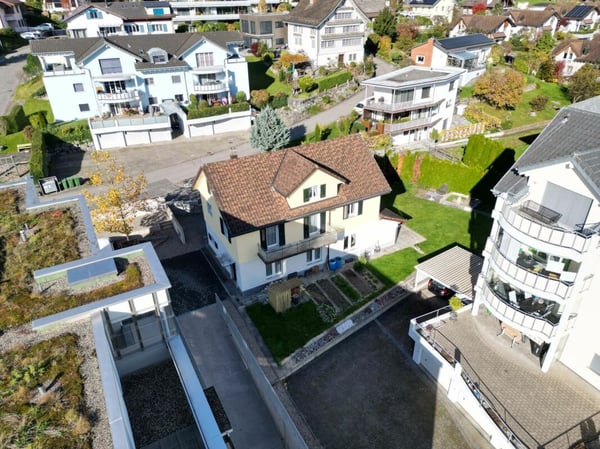 Freistehendes Einfamilienhaus mit Garten an sonniger und familienfreundlicher Lage in Tuggen SZ 4