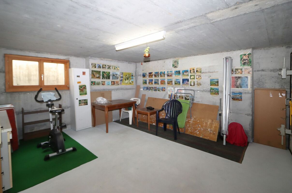Freistehendes und charmantes Einfamilienhaus an sonniger Lage in Riedern, Gemeinde Glarus