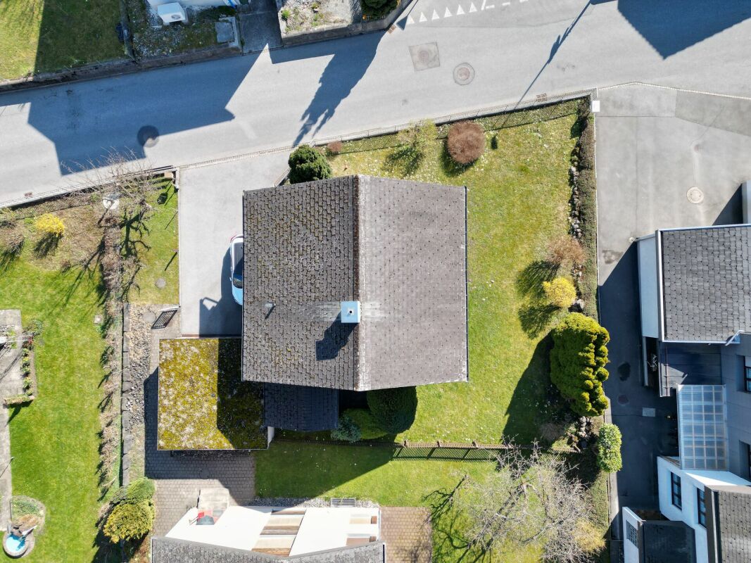Freistehendes und charmantes Einfamilienhaus an sonniger Lage in Riedern, Gemeinde Glarus
