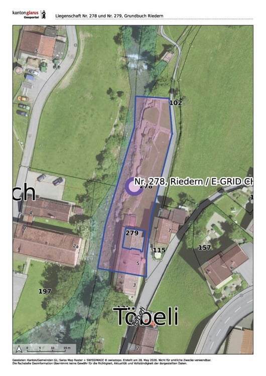 Doppeleinfamilienhaus mit grossem Garten an ruhiger Lage in Riedern GL 18