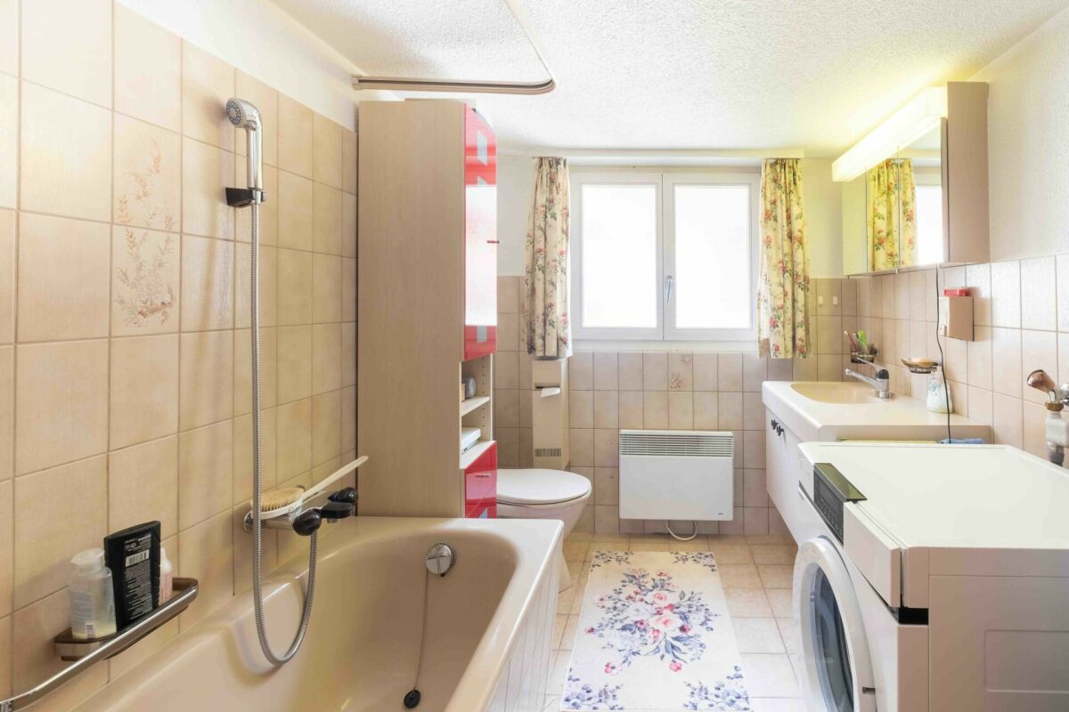 6.5-Zimmer Doppel-Einfamilienhaus in Nidfurn GL