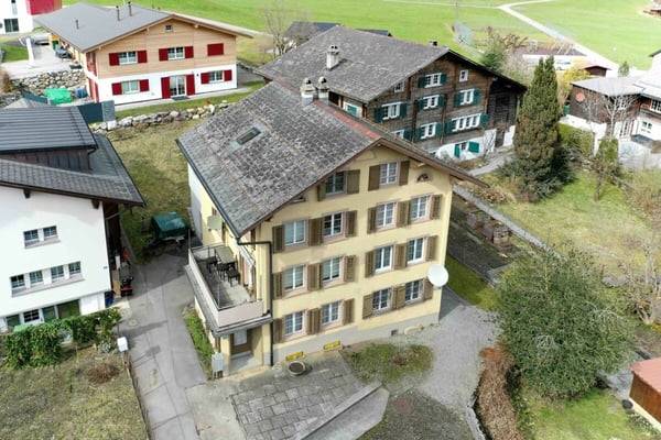 5.5-Zimmer Doppel-Einfamilienhaus in Nidfurn GL 2