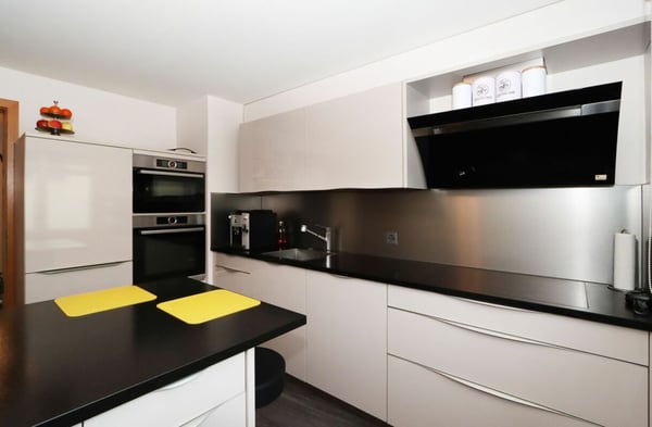 4.5-Zimmerwohnung mit Tiefgaragenplatz und Balkon an ruhiger Lage in Niederurnen 6