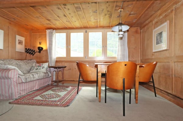 Wohn- oder Ferienhaushälfte mit Garten an ruhiger und sonniger Lage in Matt 12