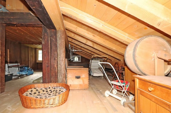 Wohn- oder Ferienhaushälfte mit Garten an ruhiger und sonniger Lage in Matt 21