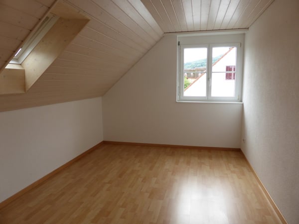 Grosszügige 6.5-Zimmer-Maisonette-Wohnung in Zeiningen 9