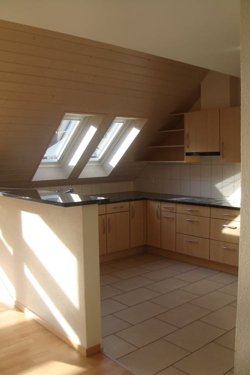 Grosszügige 6.5-Zimmer-Maisonette-Wohnung in Zeiningen 2