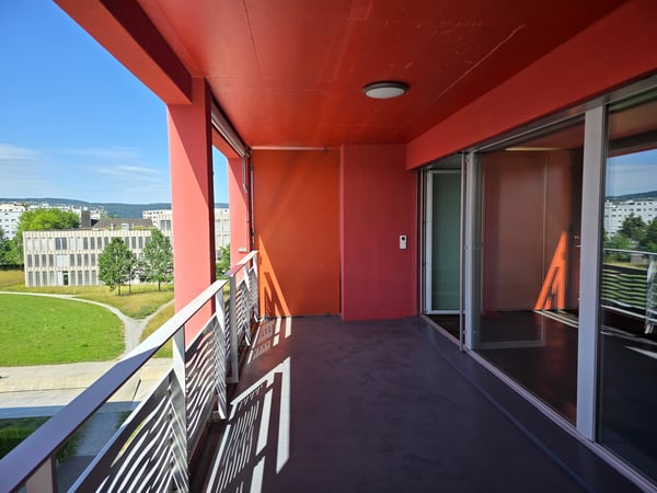 Moderne 2.5-Zimmer-Wohnung mit Balkon und Minergie-Zertifikat in Volketswil 5