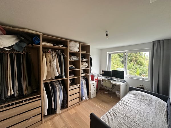 Moderne 4.5-Zimmer-Wohnung mit grossem Gartensitzplatz in Forch – Minergie-zertifiziert 11