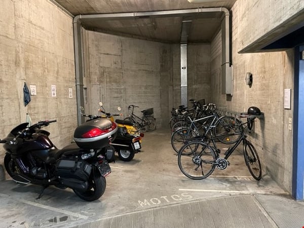 Roller- Einstellhallenplatz in Basel, Habsburgerstrasse 15 ab 15.11.2026 13