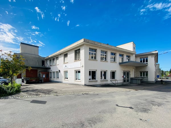 1800m2 Gewerberäumlichkeiten in zentraler Lage von Worb 3