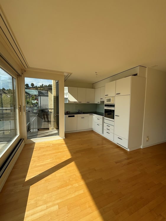 Grosszügige Attika-Wohnung mit grosser Terrasse im Herzen von Worb 3