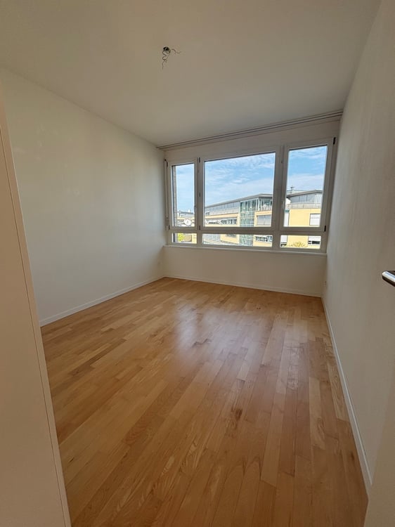 Grosszügige Attika-Wohnung mit grosser Terrasse im Herzen von Worb 5