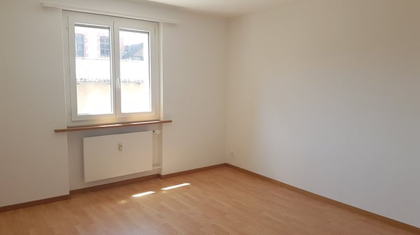 Sonnige 4-Zimmer-Wohnung mit Balkon in Dotzigen 6
