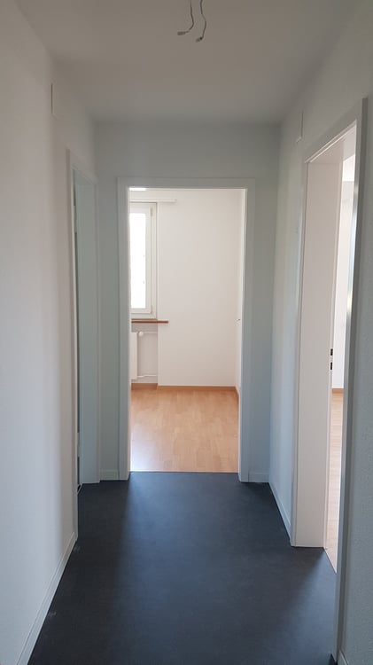 Sonnige 4-Zimmer-Wohnung mit Balkon in Dotzigen 7