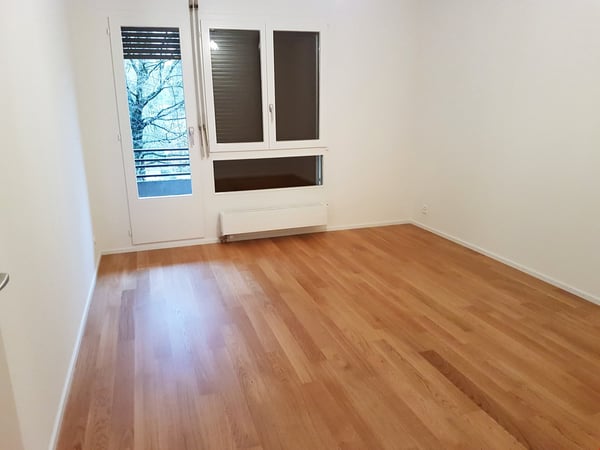 neu sanierte 2.5-Zimmer-Wohnung mit zwei Balkonen 5