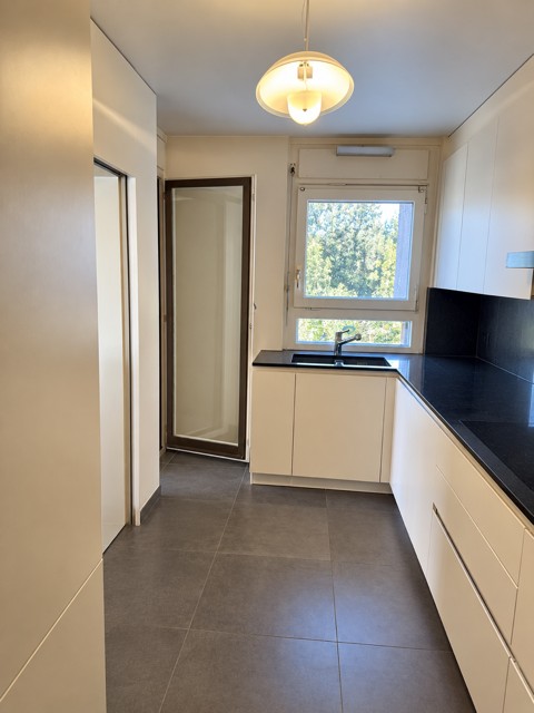 Spacieux appartement de 5 pièces avec vue lac à Corseaux 4