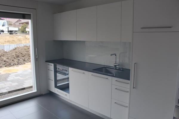 moderne und gepflegte 2.5-Zimmer-Wohnung in Rapperswil/BE 3