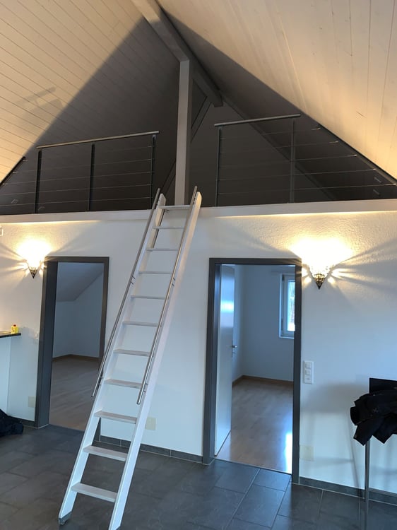 grosszügige 3.5-Zi-Dachwohnung mit wunderbarer Aussicht! 8
